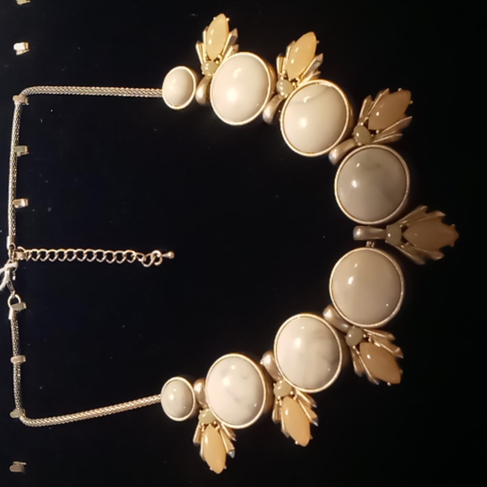 Statement bib collar necklace 16+2 Inches long